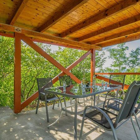 Panorama Apartmanhaz Ostrzyhom Zewnętrze zdjęcie
