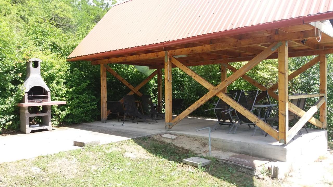 Panorama Apartmanhaz Ostrzyhom Zewnętrze zdjęcie
