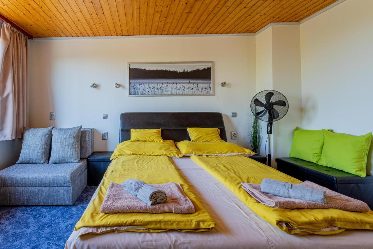 Panorama Apartmanhaz Ostrzyhom Zewnętrze zdjęcie