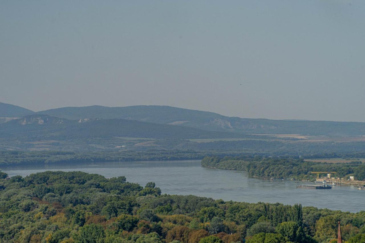 Panorama Apartmanhaz Ostrzyhom Zewnętrze zdjęcie